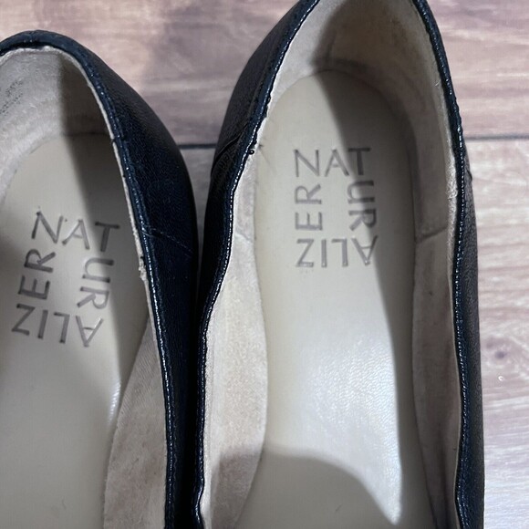 Naturalizer Black Emiline Tumbled Leather Loafer Size 6.5 Minimalistic Business - Picture 5 of 7